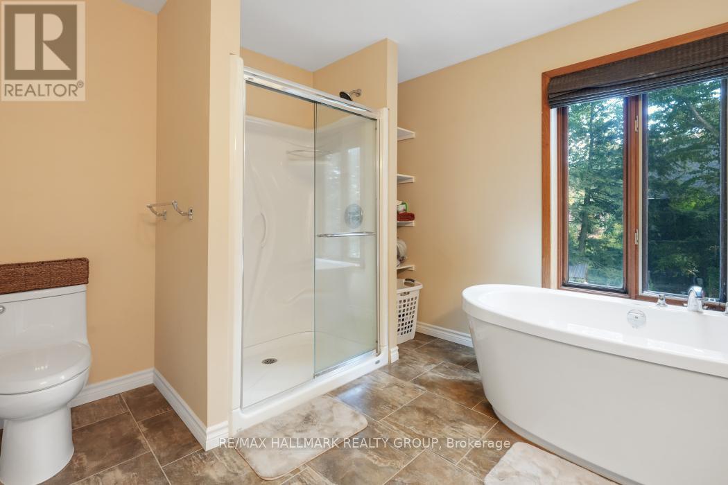 5498 Edgewater Drive, Ottawa, Ontario  K4M 1B4 - Photo 21 - X12401161