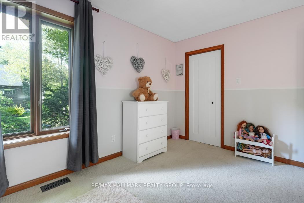 5498 Edgewater Drive, Ottawa, Ontario  K4M 1B4 - Photo 23 - X12401161
