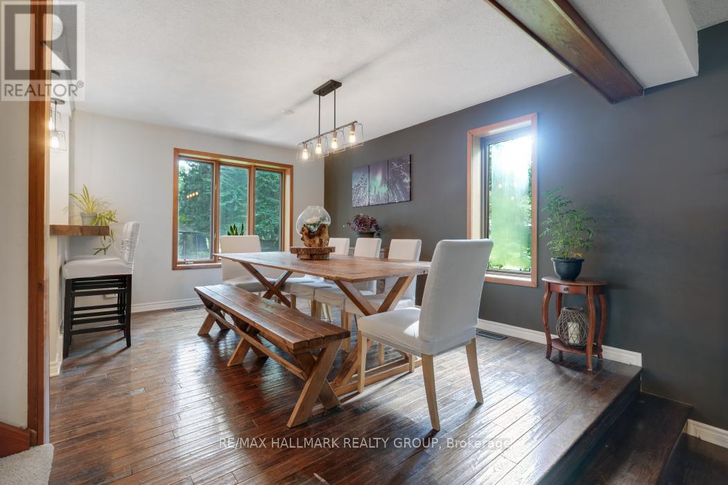 5498 Edgewater Drive, Ottawa, Ontario  K4M 1B4 - Photo 8 - X12401161