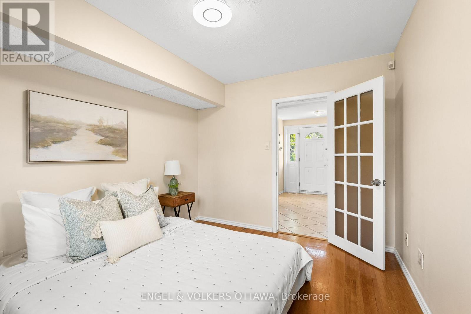 1841 Lorraine Avenue, Ottawa, Ontario  K1H 6Z7 - Photo 6 - X12401180