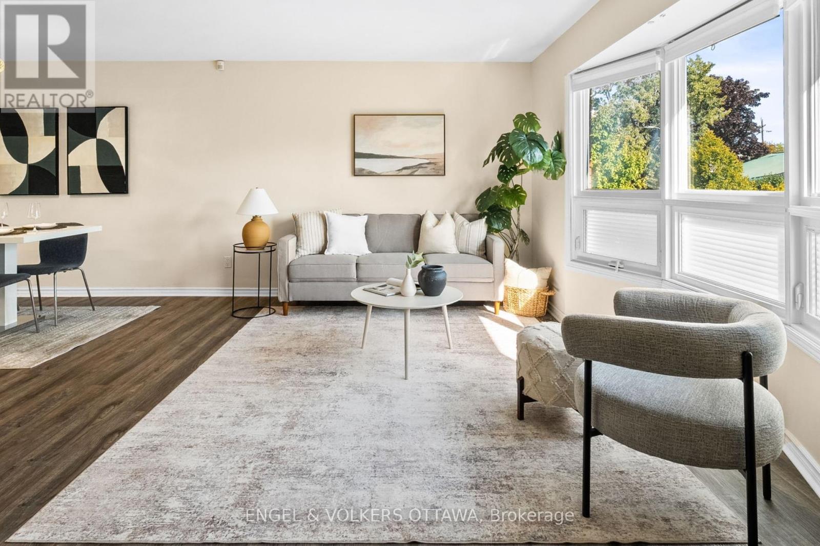 1841 Lorraine Avenue, Ottawa, Ontario  K1H 6Z7 - Photo 7 - X12401180