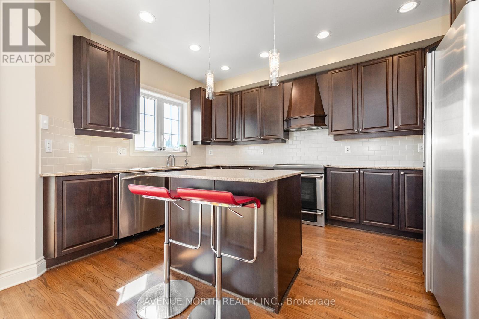 184 Felicity Crescent, Ottawa, Ontario  K1W 0C2 - Photo 11 - X12401297