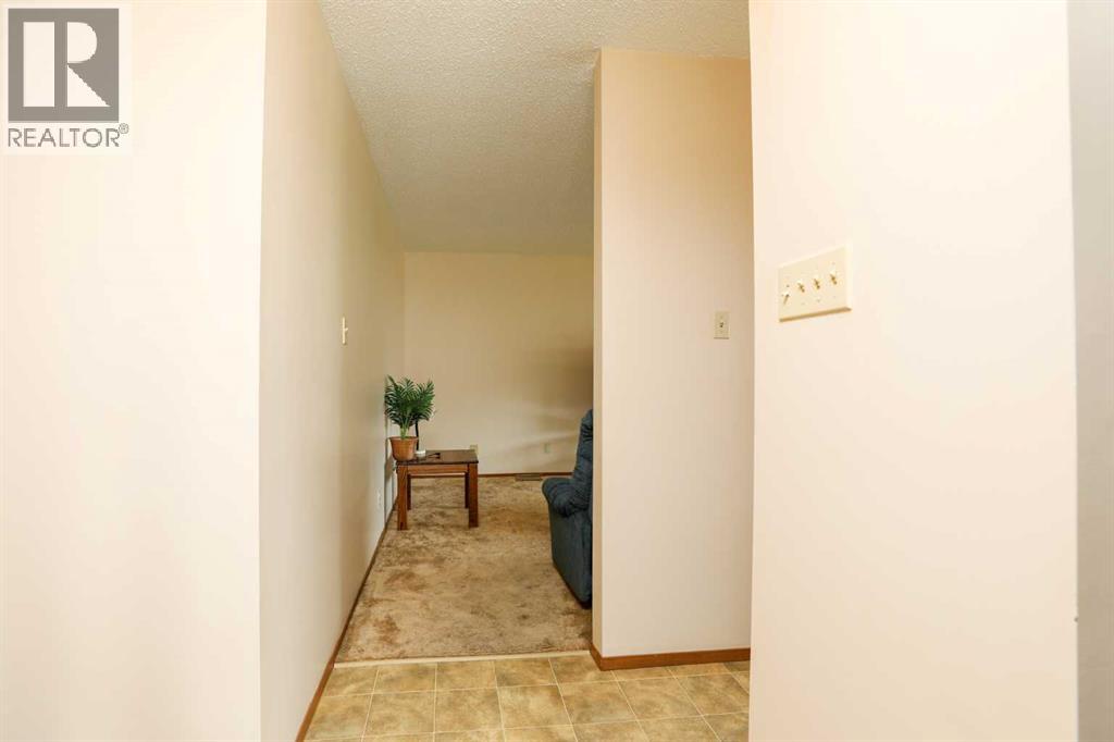 Property at 1121 St David Road N image 5