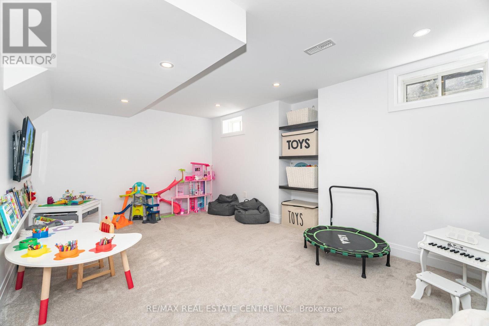 61 Drew Brown Boulevard, Orangeville, Ontario  L9W 6Z4 - Photo 32 - W12401103