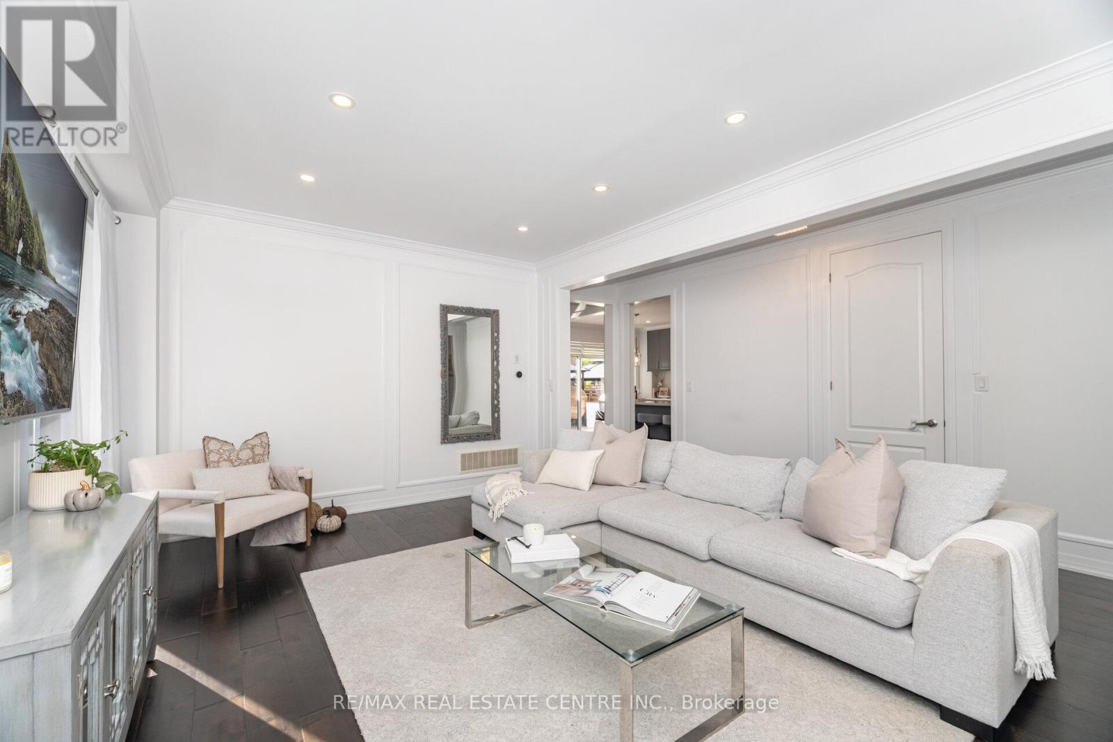 61 Drew Brown Boulevard, Orangeville, Ontario  L9W 6Z4 - Photo 8 - W12401103