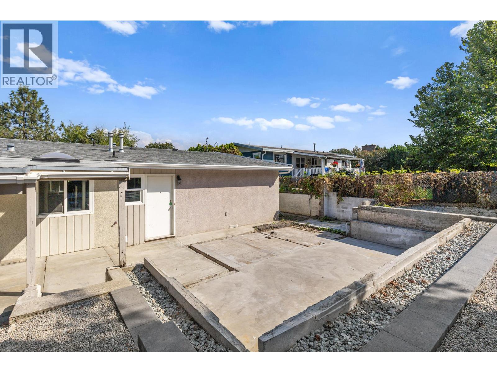 2431 Bering Road West Kelowna Photo 32