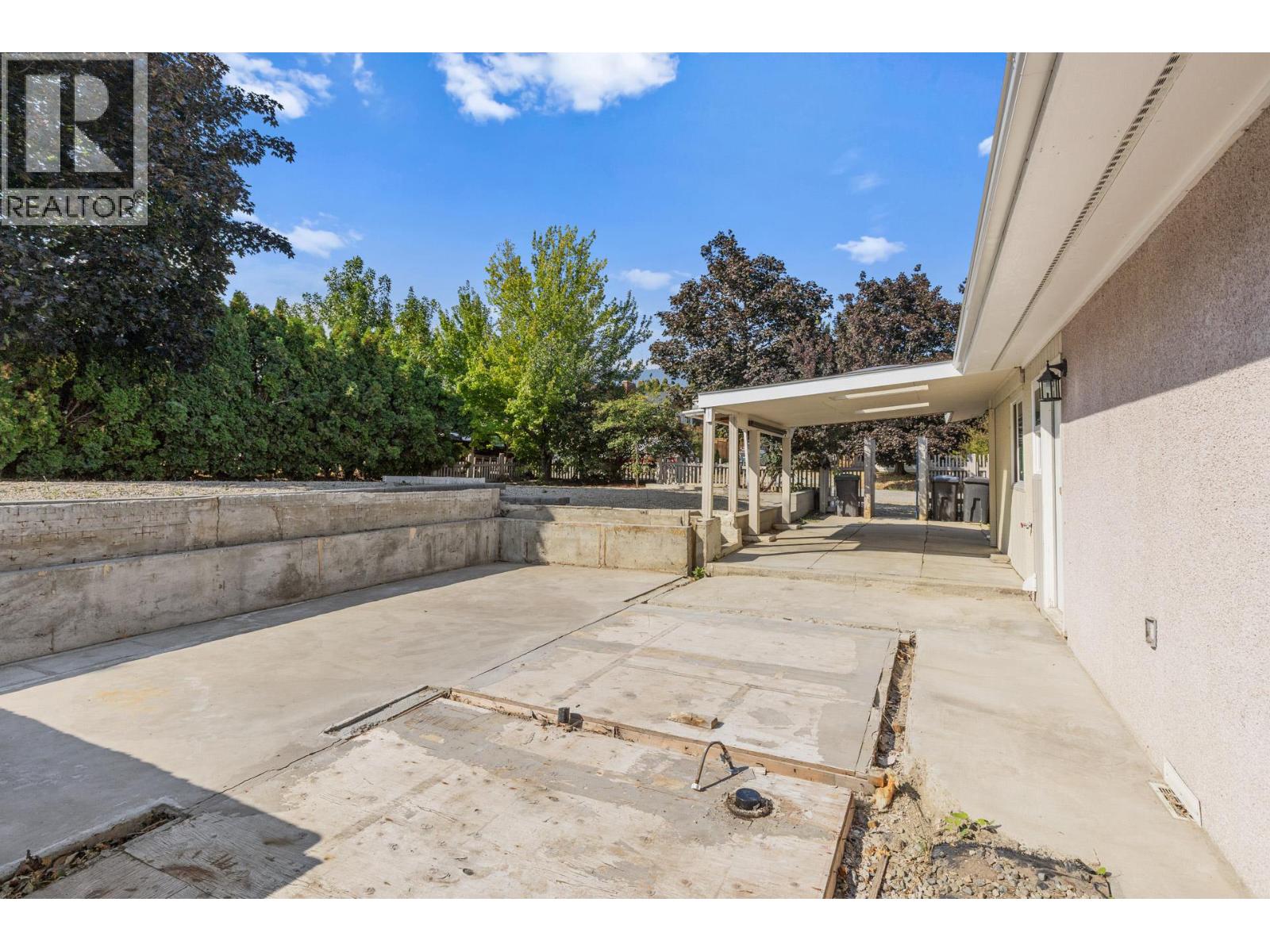 2431 Bering Road West Kelowna Photo 31