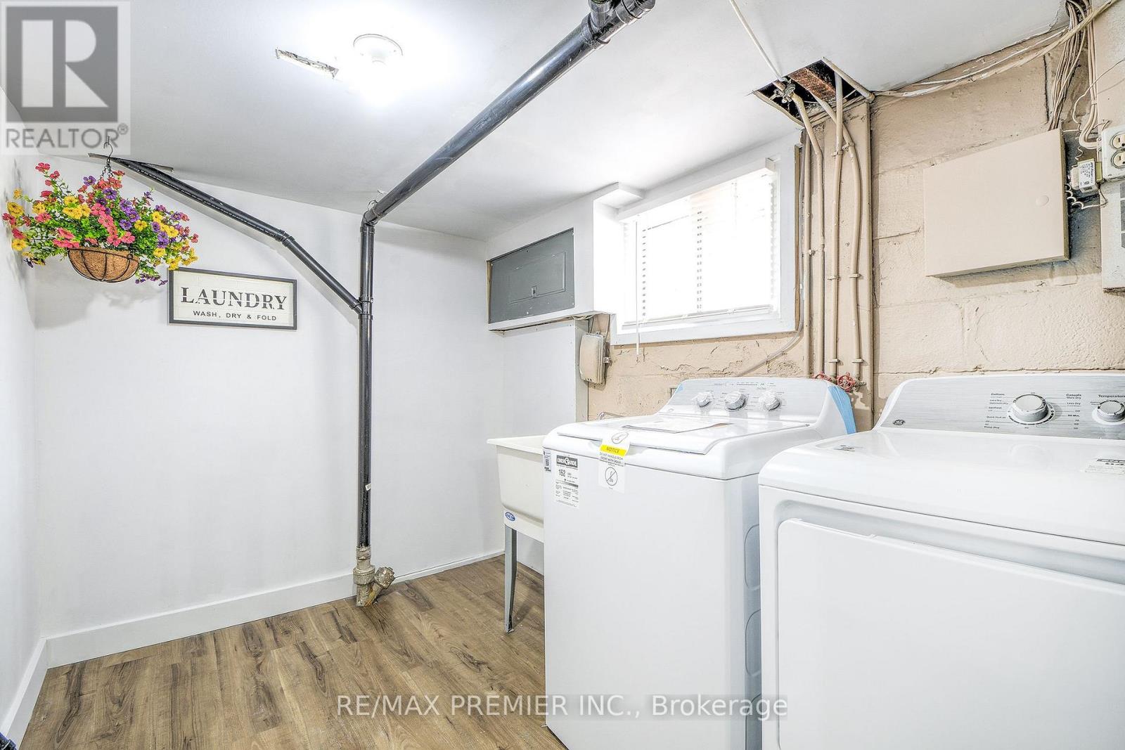 1467 Ouellette Avenue, Windsor, Ontario  N8X 1K1 - Photo 39 - X12401089