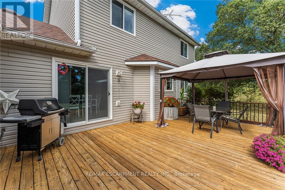 9544 David Street, West Lincoln, Ontario  N0A 1C0 - Photo 32 - X12401110