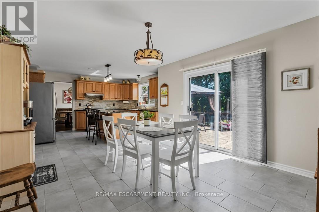 9544 David Street, West Lincoln, Ontario  N0A 1C0 - Photo 5 - X12401110