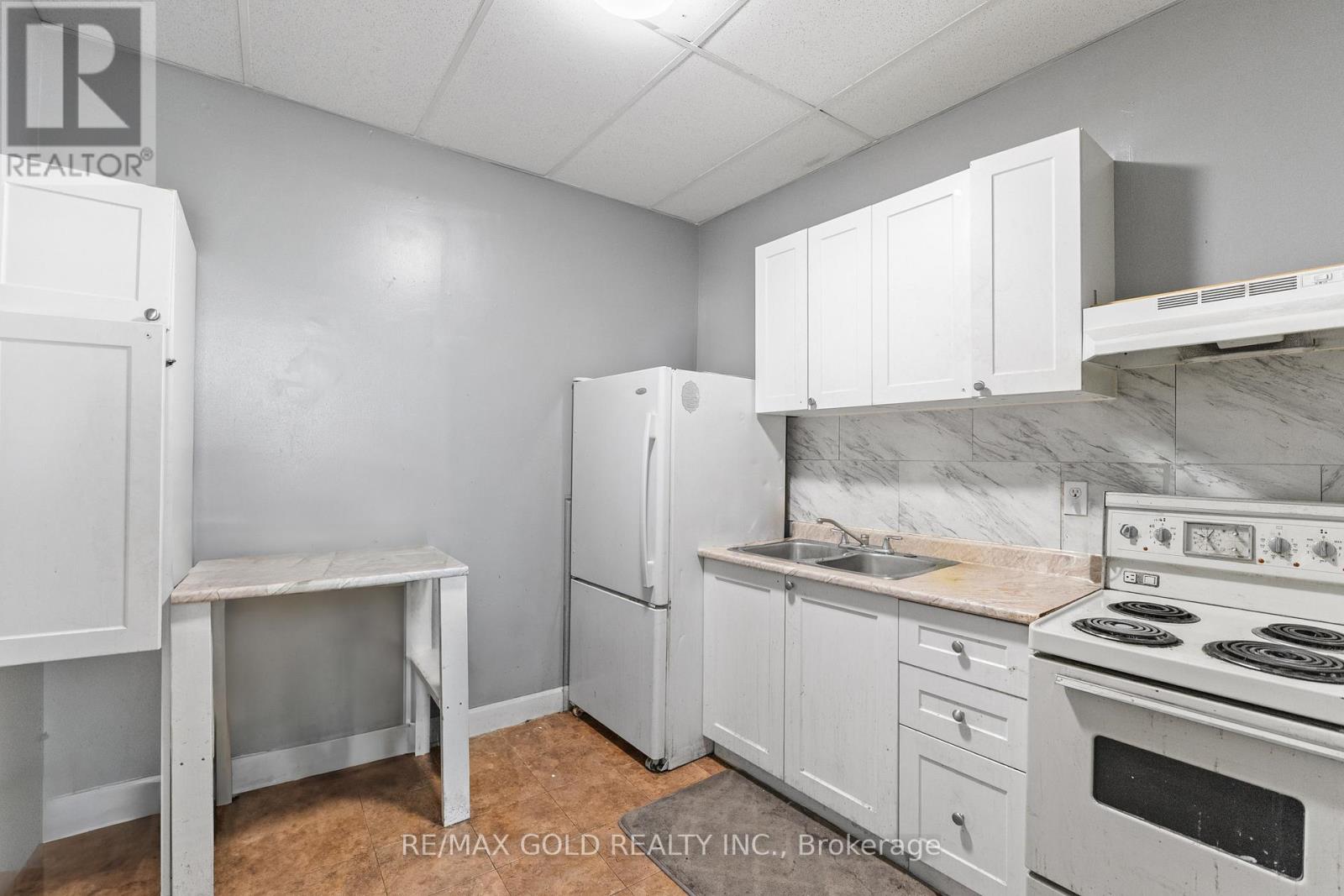 5899 Main Street, Niagara Falls, Ontario  L2G 5Z7 - Photo 33 - X12401142