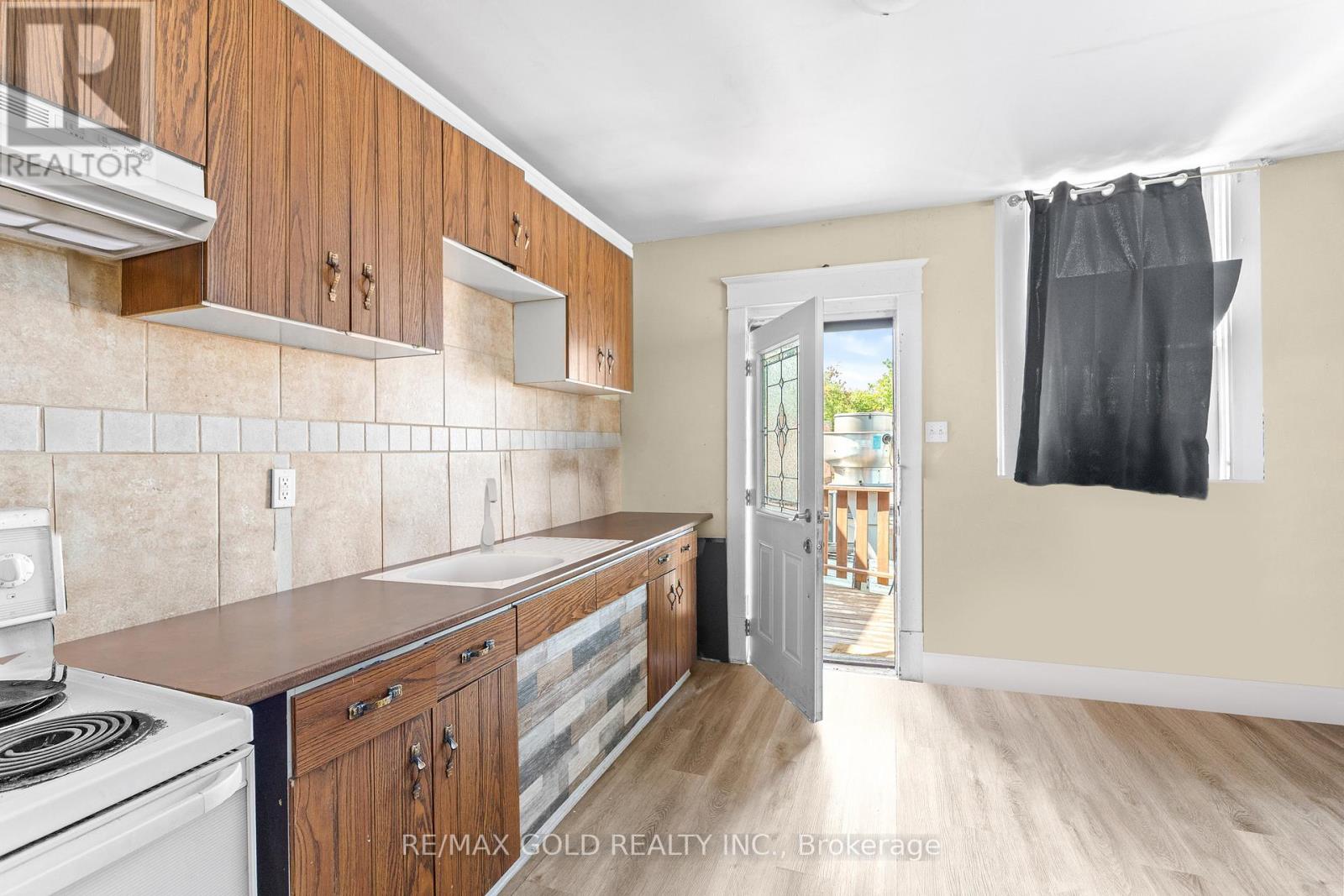 5899 Main Street, Niagara Falls, Ontario  L2G 5Z7 - Photo 38 - X12401142