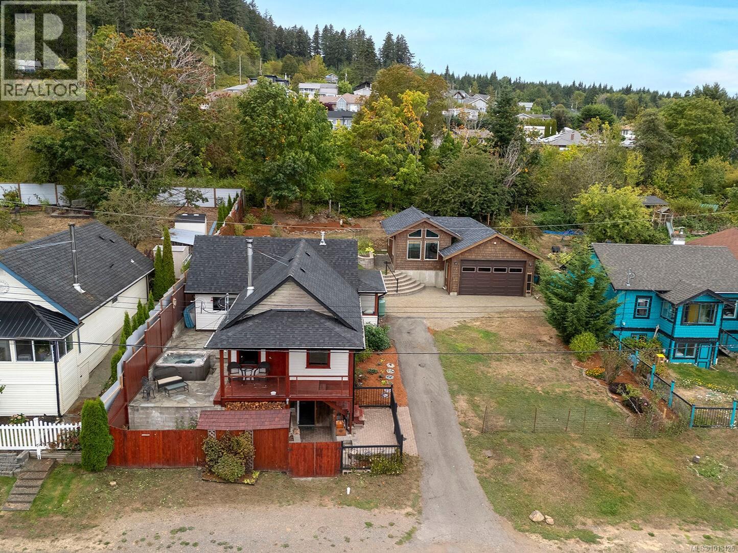 5629 1st St, Union Bay, British Columbia