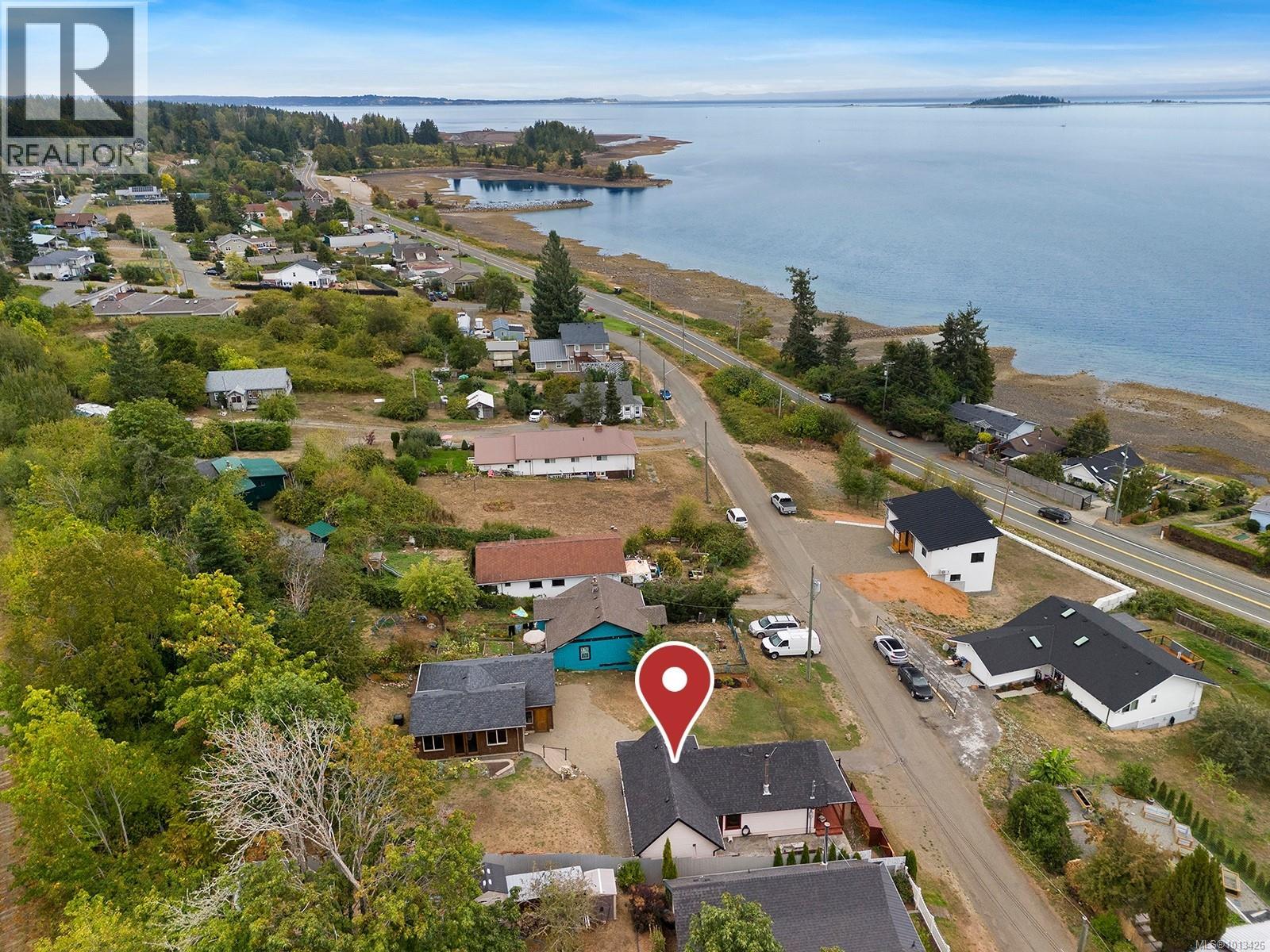 5629 1st St, Union Bay, British Columbia  V0R 3B0 - Photo 8 - 1013426
