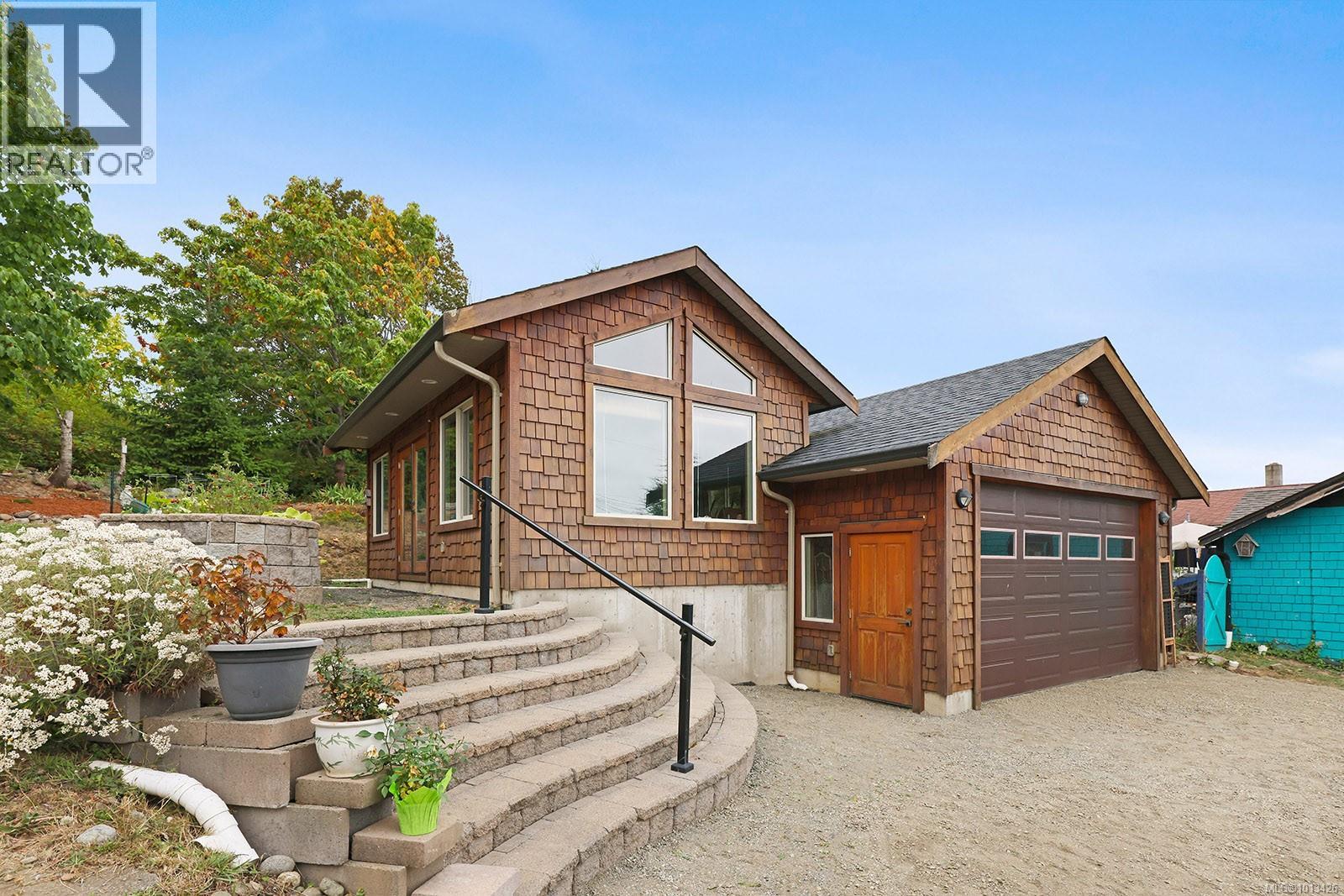 5629 1st St, Union Bay, British Columbia  V0R 3B0 - Photo 6 - 1013426