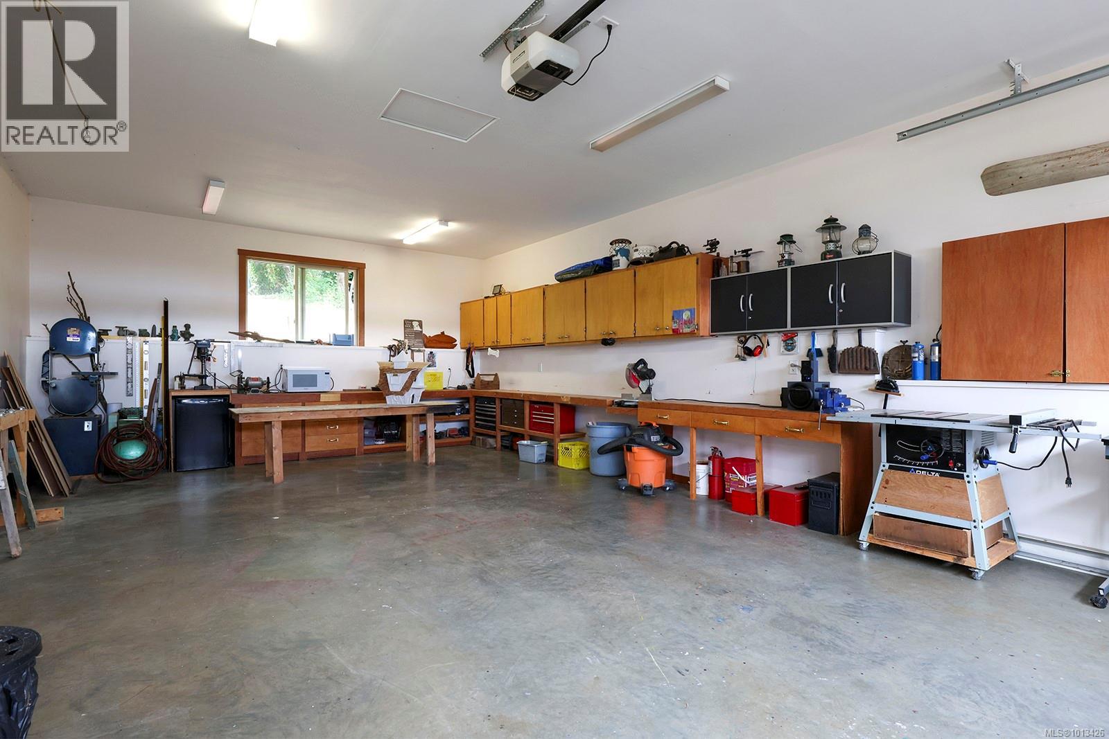 5629 1st St, Union Bay, British Columbia  V0R 3B0 - Photo 36 - 1013426