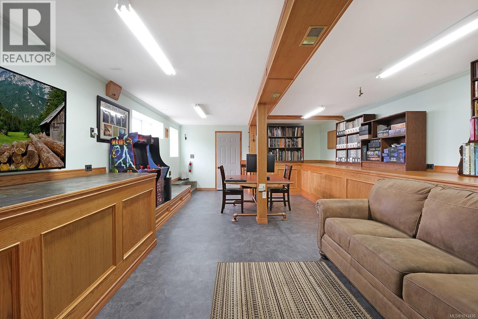 5629 1st St, Union Bay, British Columbia  V0R 3B0 - Photo 23 - 1013426