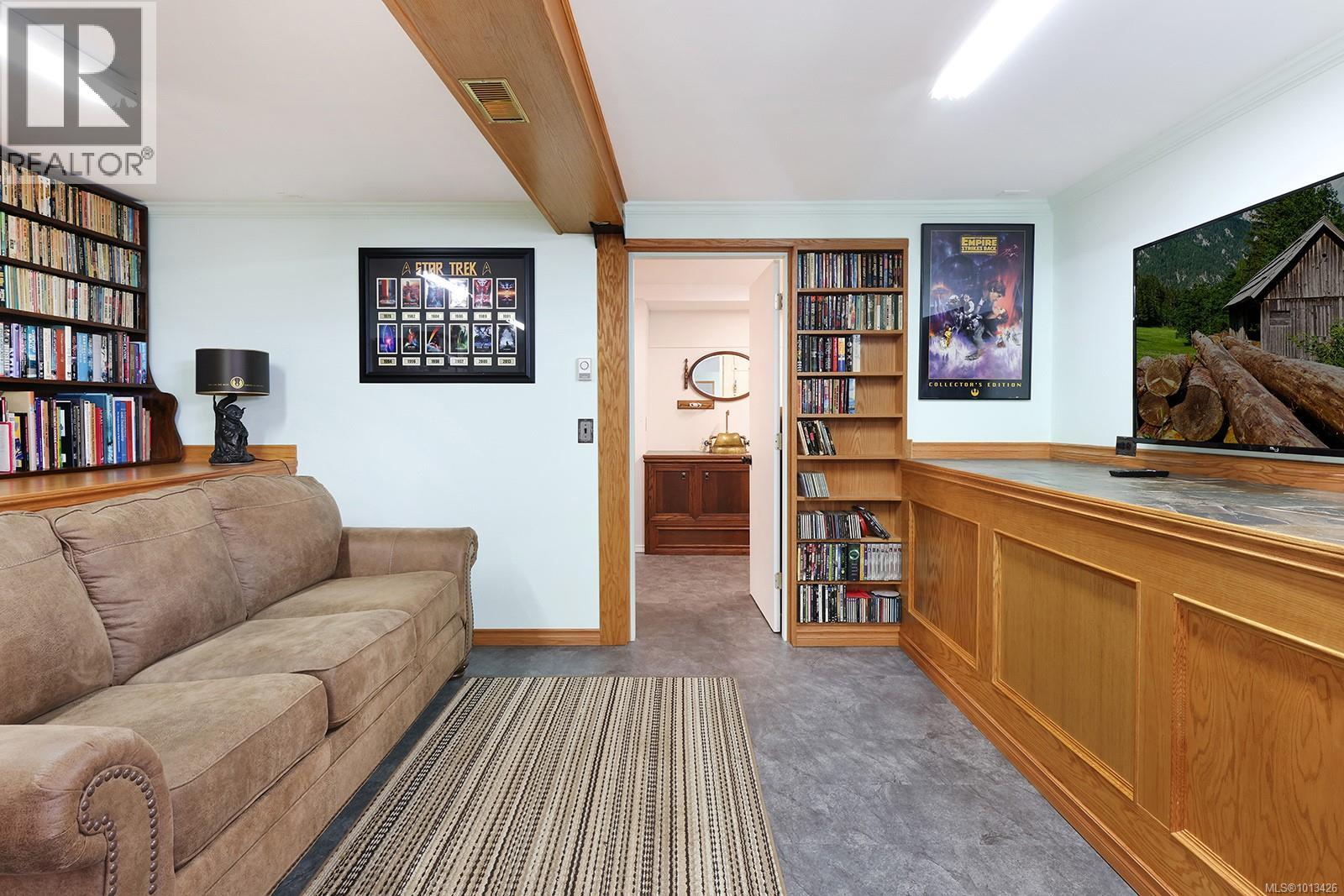 5629 1st St, Union Bay, British Columbia  V0R 3B0 - Photo 24 - 1013426