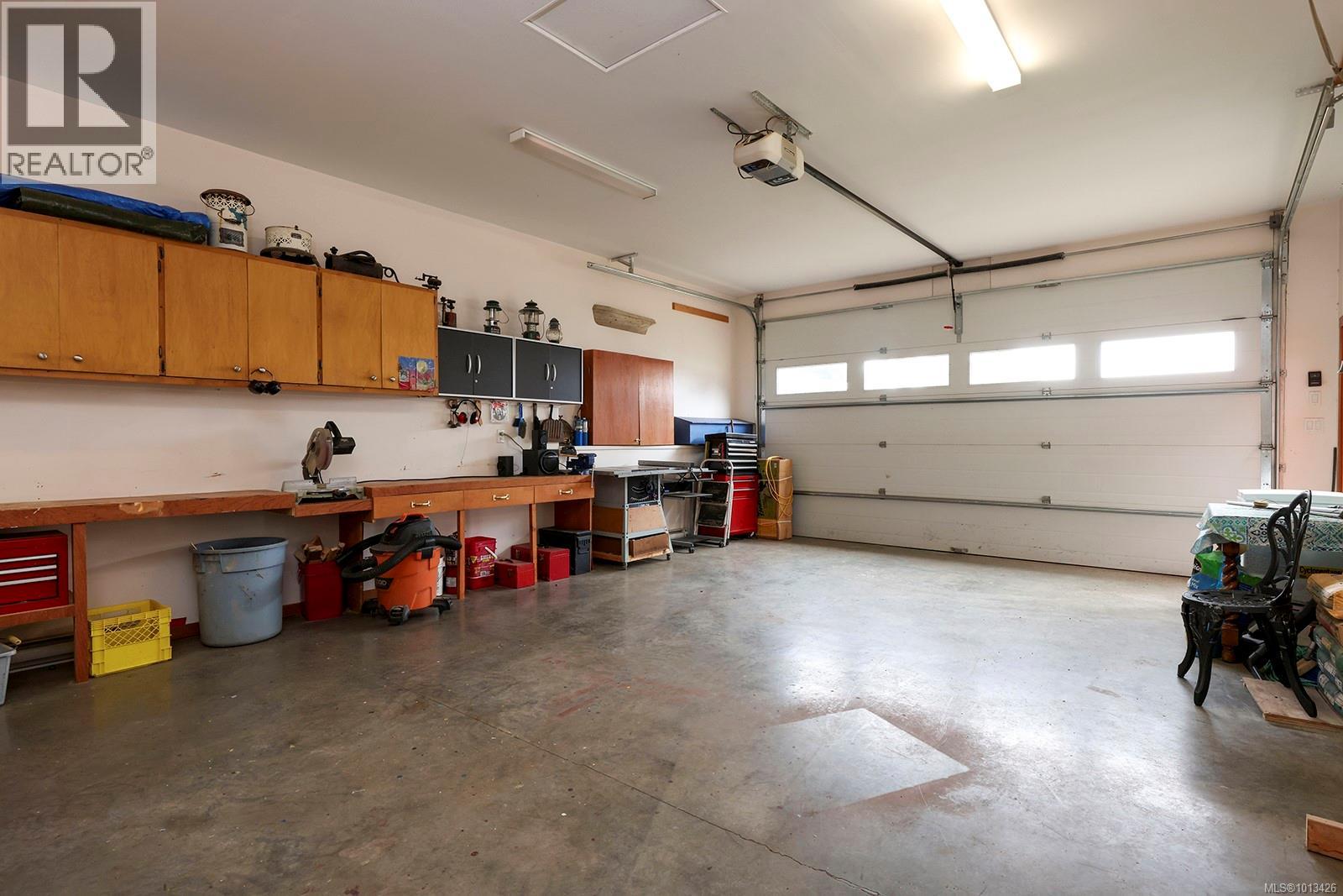 5629 1st St, Union Bay, British Columbia  V0R 3B0 - Photo 35 - 1013426