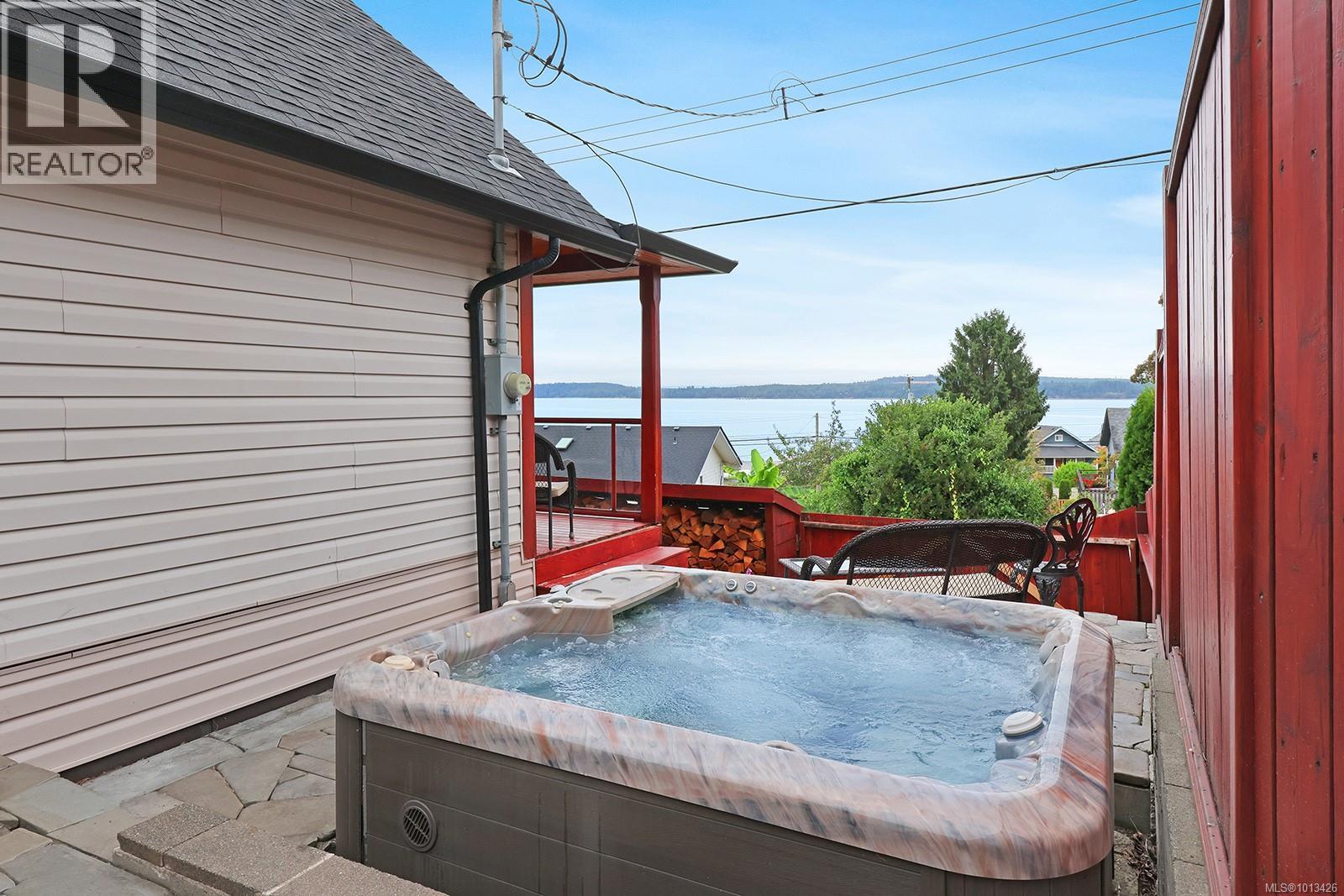 5629 1st St, Union Bay, British Columbia  V0R 3B0 - Photo 29 - 1013426