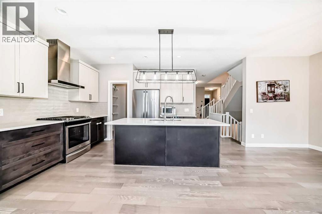 41 Shawnee Green Sw, Calgary, Alberta  T2Y 0P5 - Photo 7 - A2251181