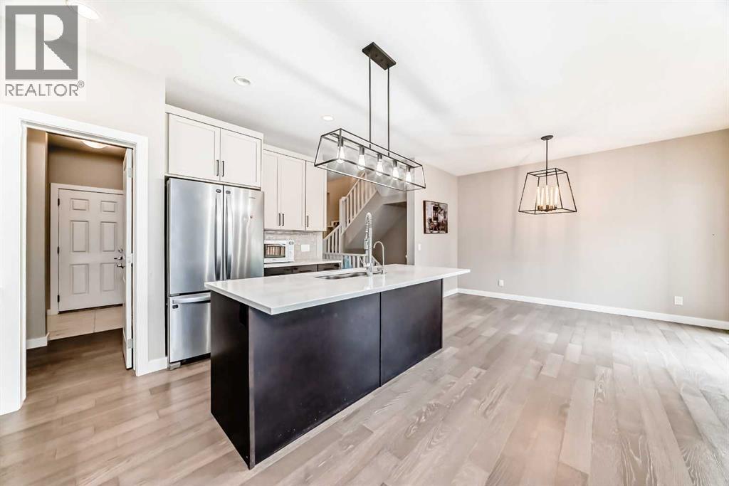41 Shawnee Green Sw, Calgary, Alberta  T2Y 0P5 - Photo 8 - A2251181