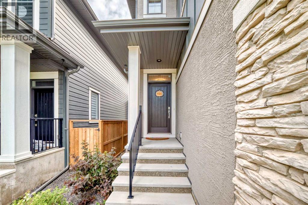 41 Shawnee Green Sw, Calgary, Alberta  T2Y 0P5 - Photo 4 - A2251181