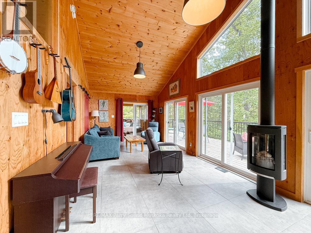 71 Crown Retreats Road, Whitestone, Ontario  P0A 1G0 - Photo 11 - X12401331