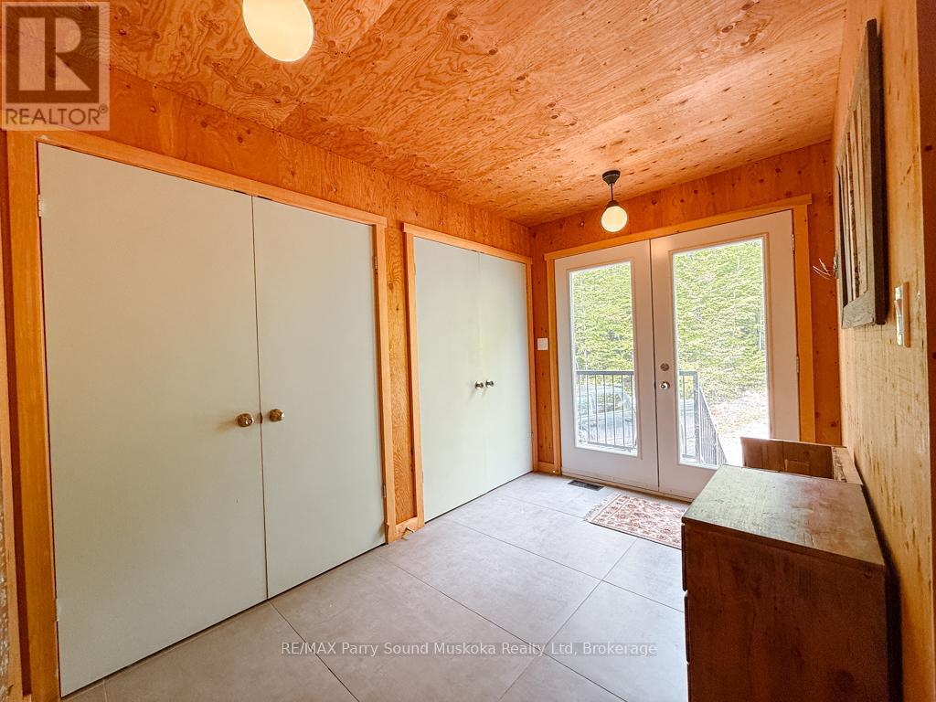 71 Crown Retreats Road, Whitestone, Ontario  P0A 1G0 - Photo 15 - X12401331