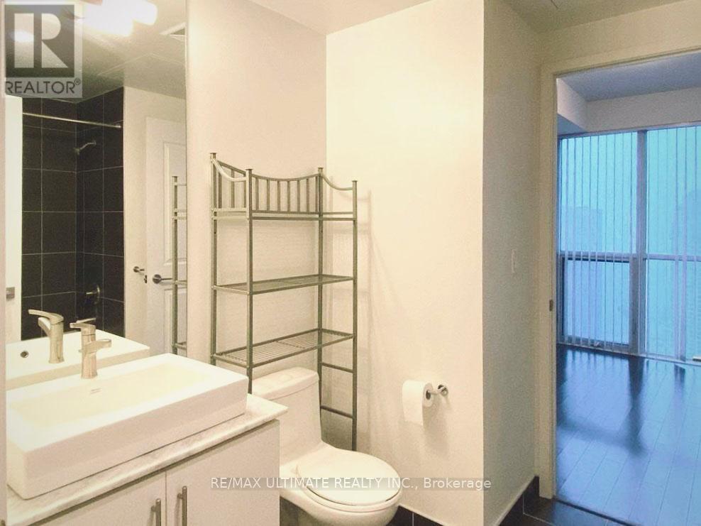 3001 - 1 The Esplanade, Toronto, Ontario  M5E 0A8 - Photo 14 - C12399443