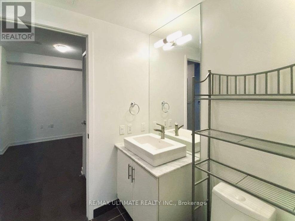 3001 - 1 The Esplanade, Toronto, Ontario  M5E 0A8 - Photo 15 - C12399443