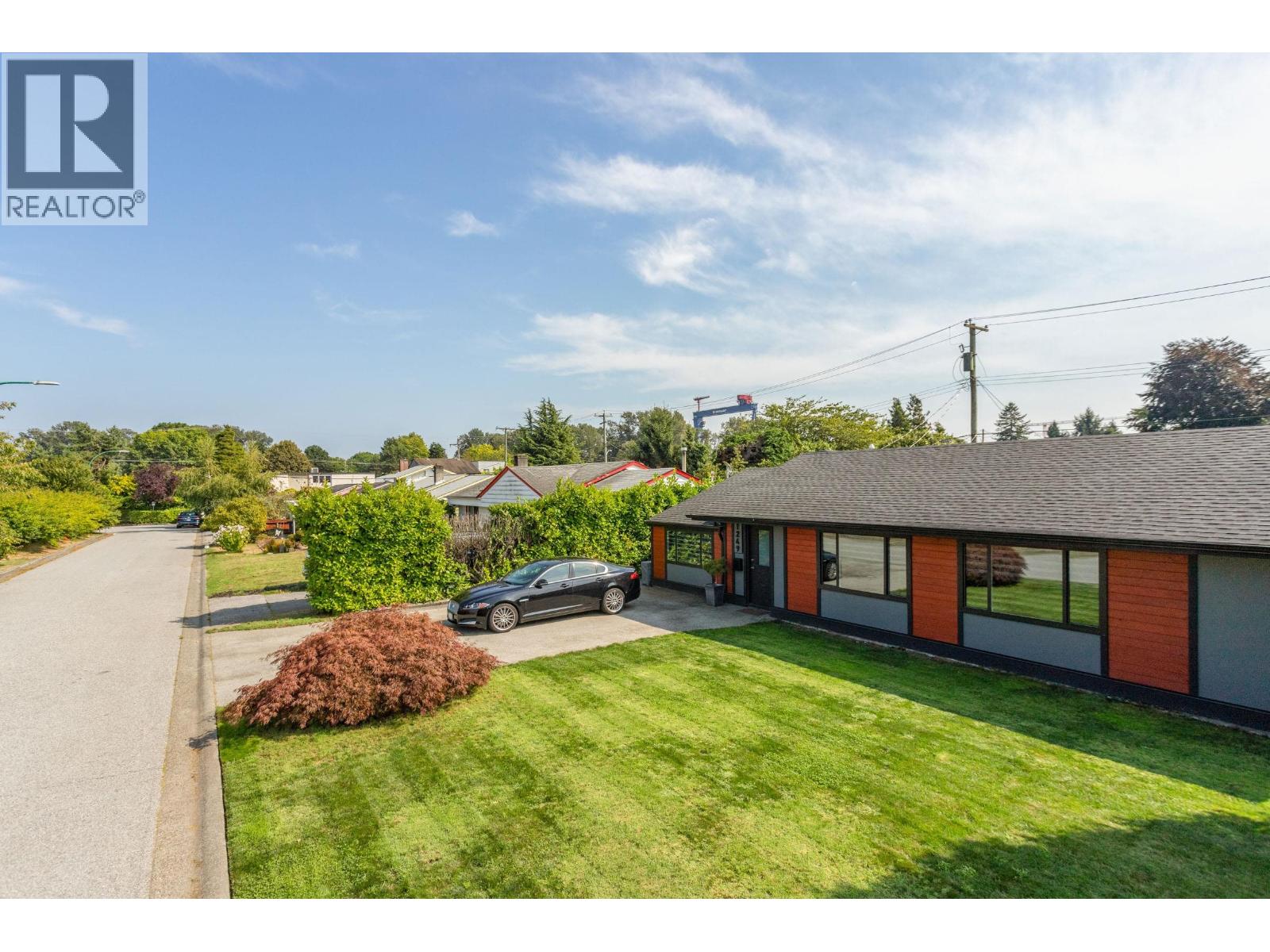 Property at 1249 ALDERWOOD PLACE image 2