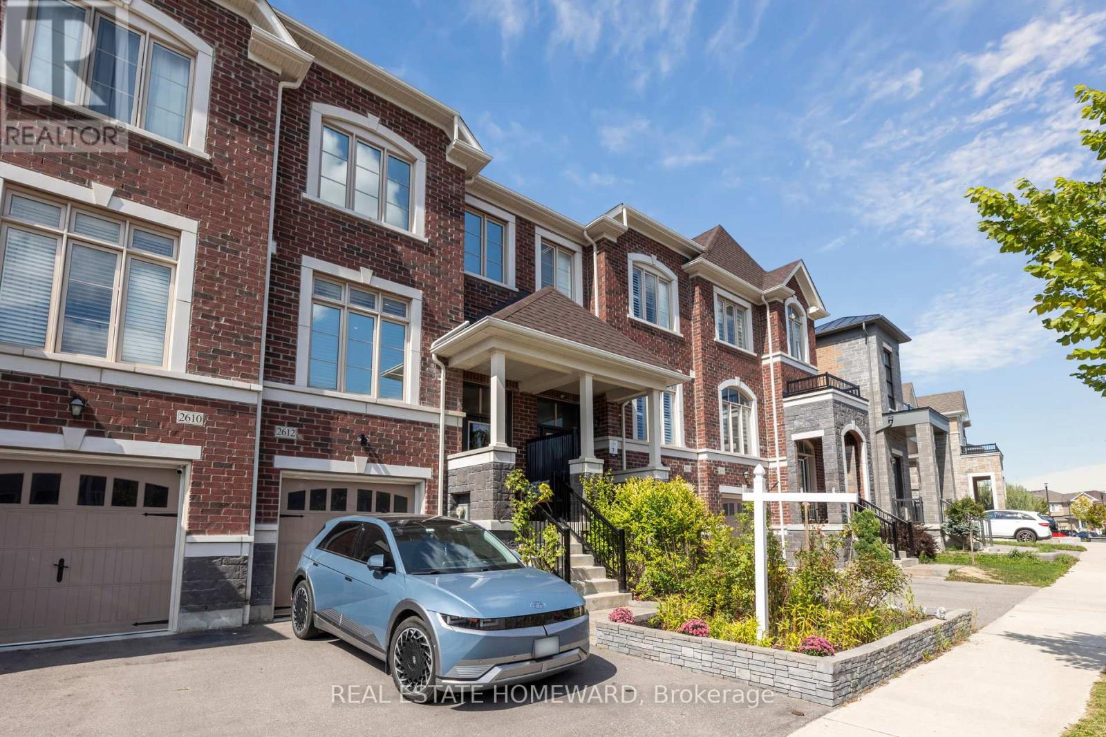2612 Cerise Manor, Pickering, Ontario  L1X 0G8 - Photo 2 - E12401166