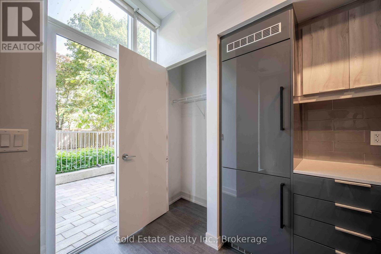 107 - 104 Glen Everest Road, Toronto (Birchcliffe-Cliffside), Ontario  M1N 0C3 - Photo 10 - E12401168