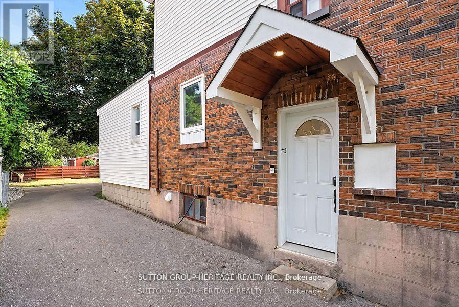 441 Miller Avenue, Oshawa, Ontario  L1J 2S8 - Photo 3 - E12401216