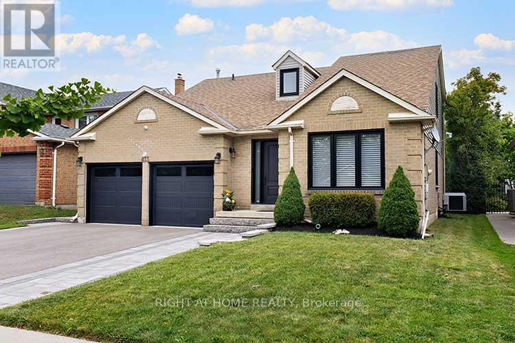 413 MATHEWS COURT, Newmarket, Ontario