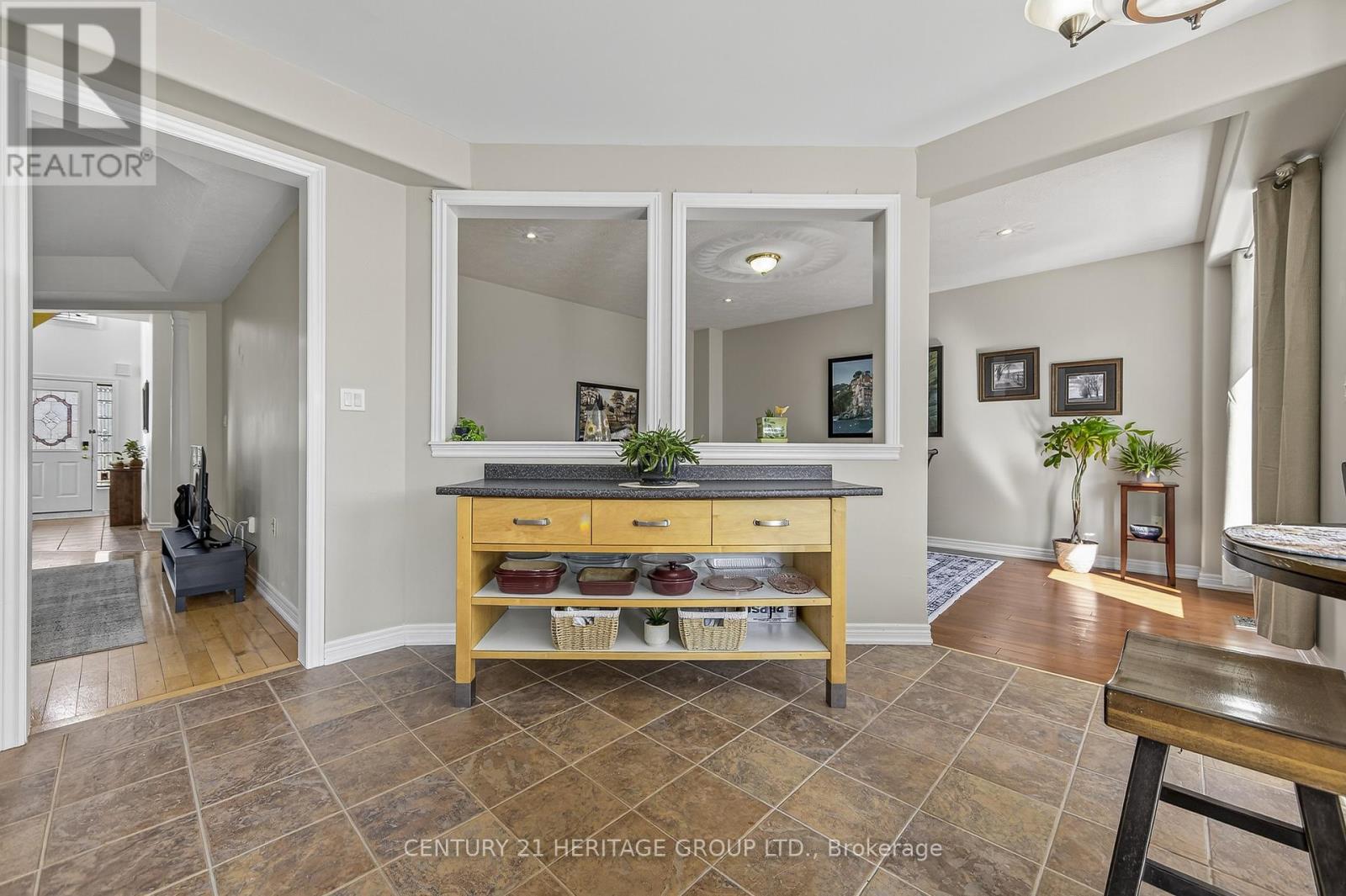 33 Highland Terrace, Bradford West Gwillimbury, Ontario  L3Z 3E9 - Photo 14 - N12401175