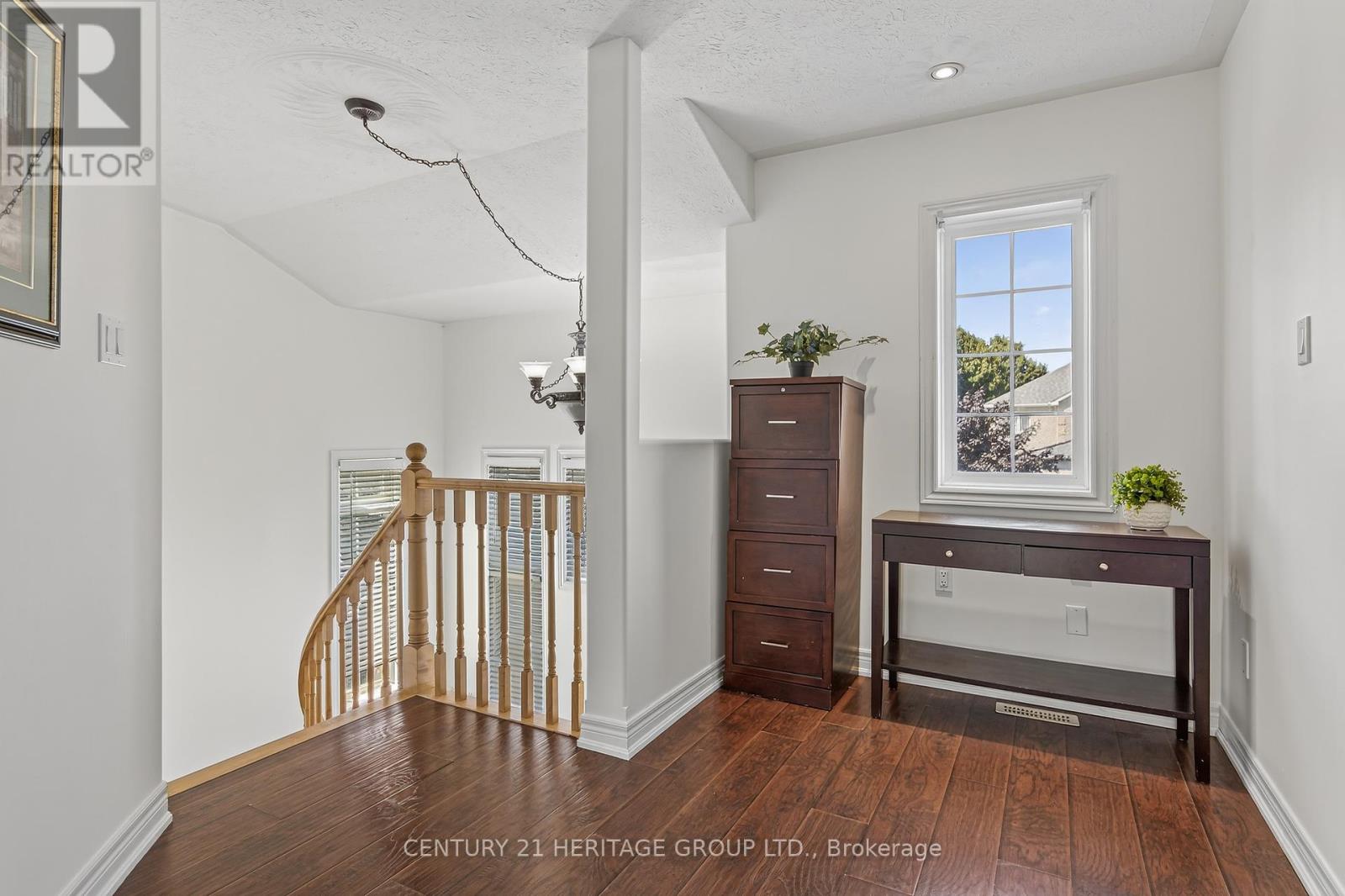 33 Highland Terrace, Bradford West Gwillimbury, Ontario  L3Z 3E9 - Photo 21 - N12401175