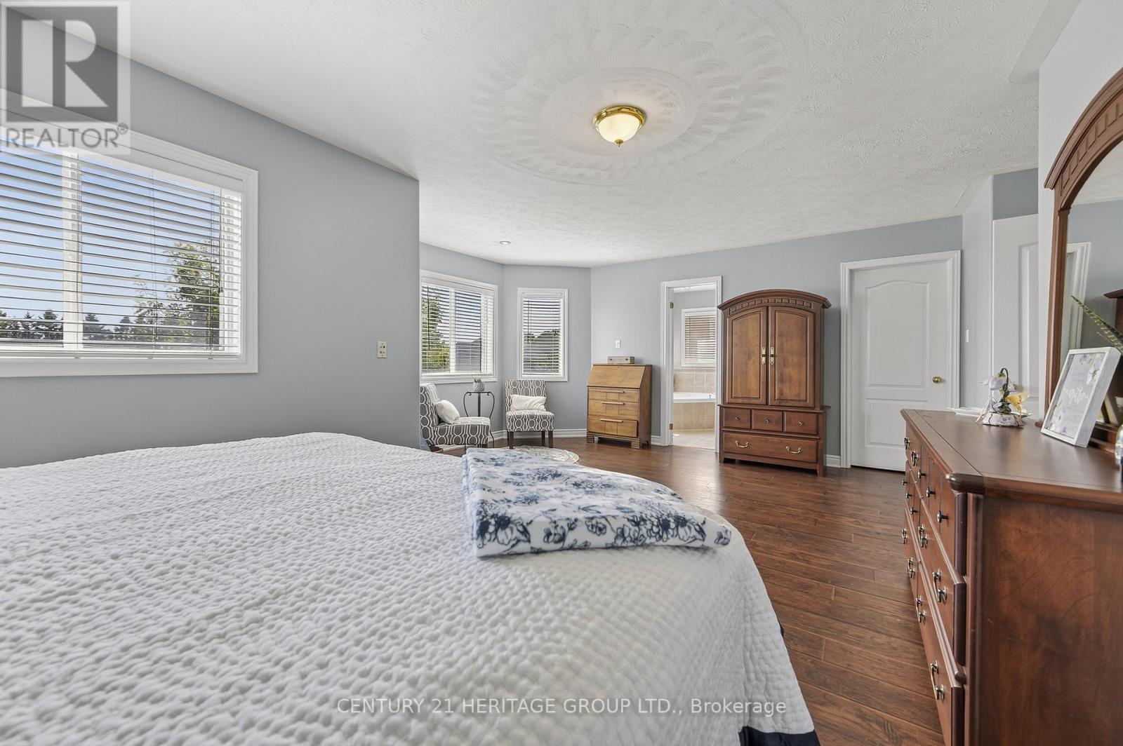 33 Highland Terrace, Bradford West Gwillimbury, Ontario  L3Z 3E9 - Photo 23 - N12401175