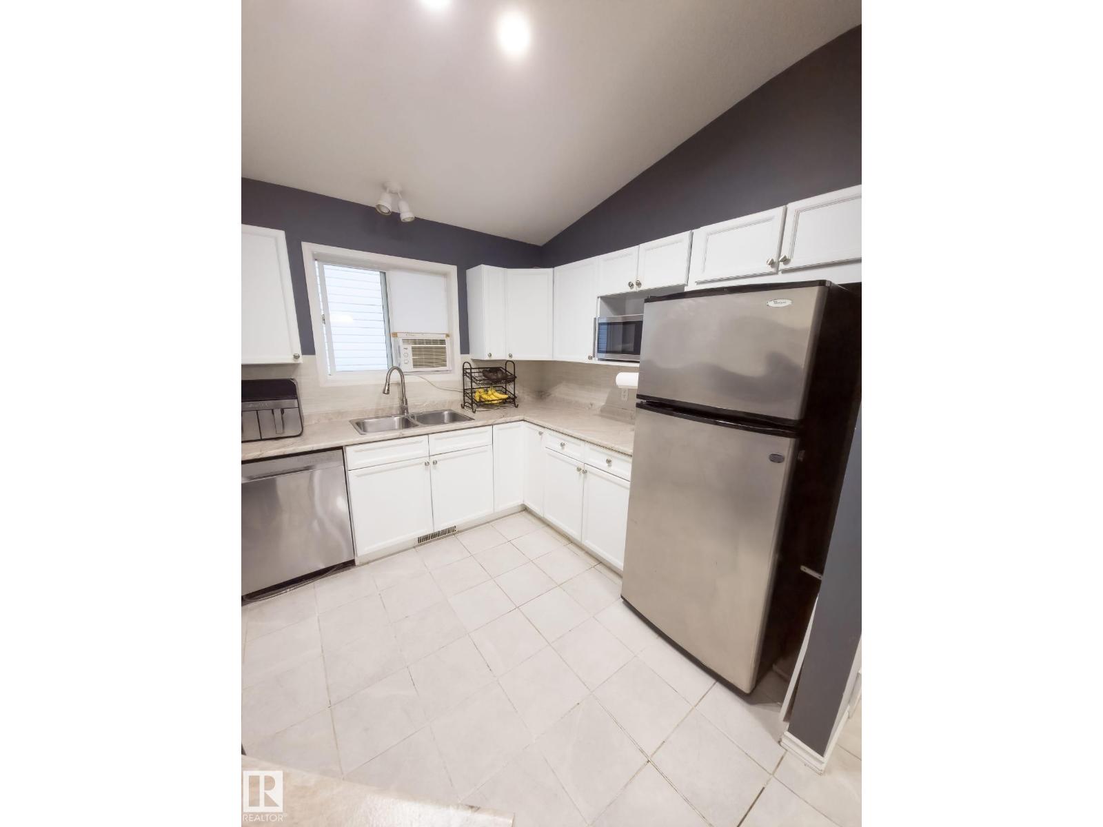 3010 49 St, Beaumont, Alberta  T4X 1S6 - Photo 8 - E4457579