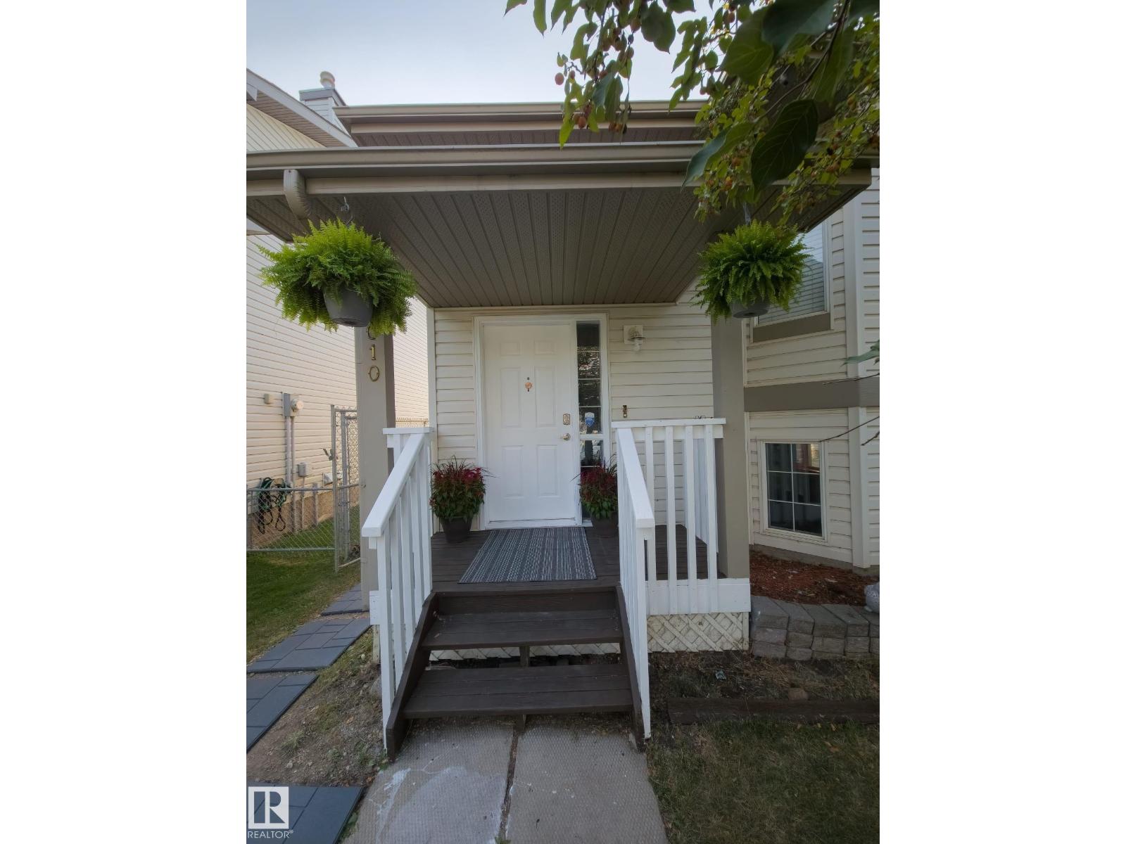 3010 49 St, Beaumont, Alberta  T4X 1S6 - Photo 2 - E4457579
