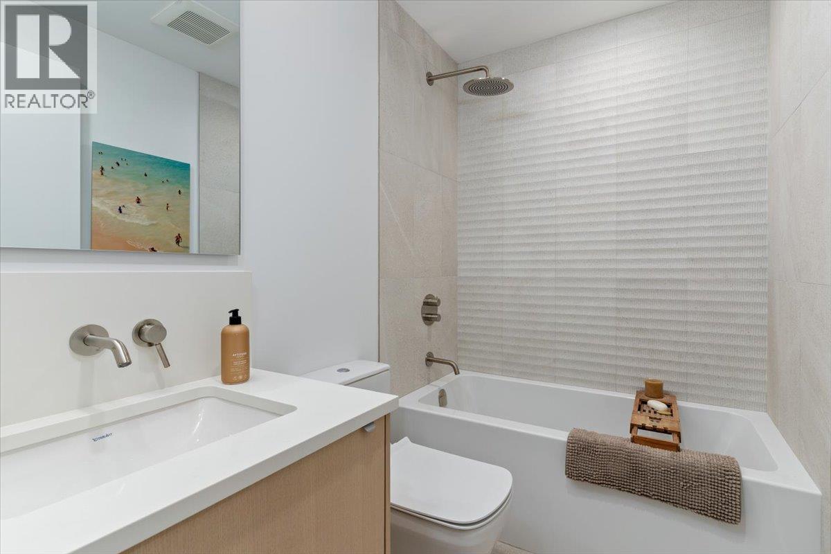 4514 Glenwood Avenue, North Vancouver, British Columbia  V7R 4G5 - Photo 18 - R3047319
