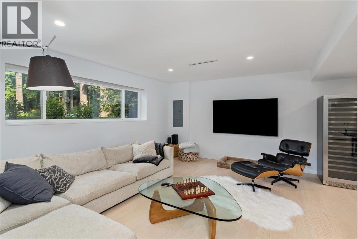 4514 Glenwood Avenue, North Vancouver, British Columbia  V7R 4G5 - Photo 24 - R3047319