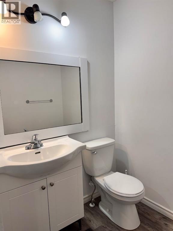 61 Applemont Place Se, Calgary, Alberta  T2P 0X2 - Photo 8 - A2245073