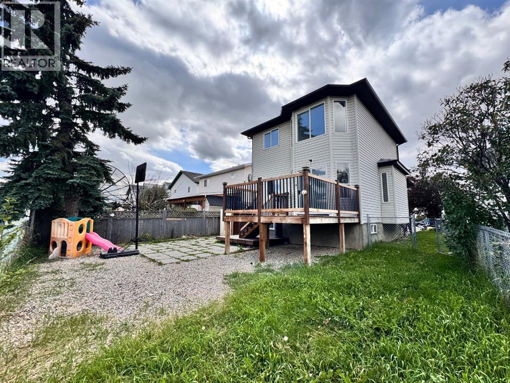 61 Applemont Place Se, Calgary, Alberta  T2P 0X2 - Photo 5 - A2245073