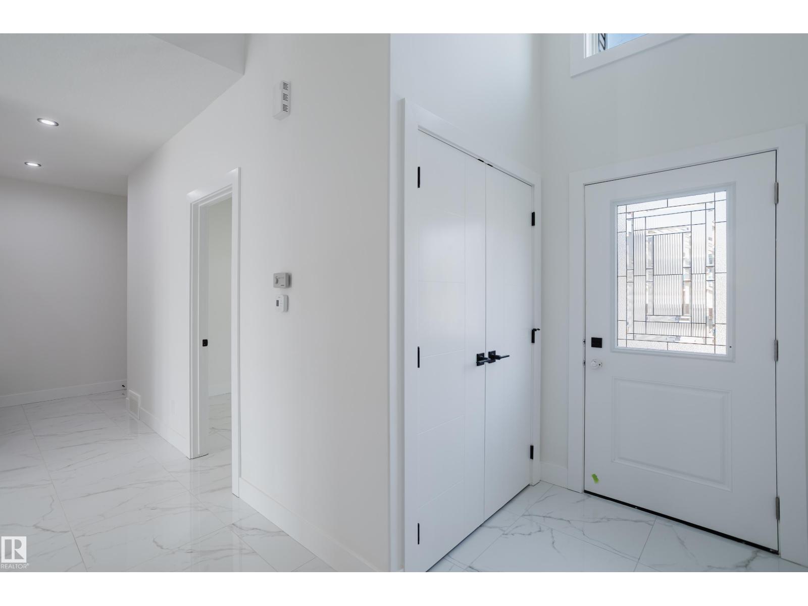 919 18 Av Nw, Edmonton, Alberta  T6T 2X3 - Photo 3 - E4457589