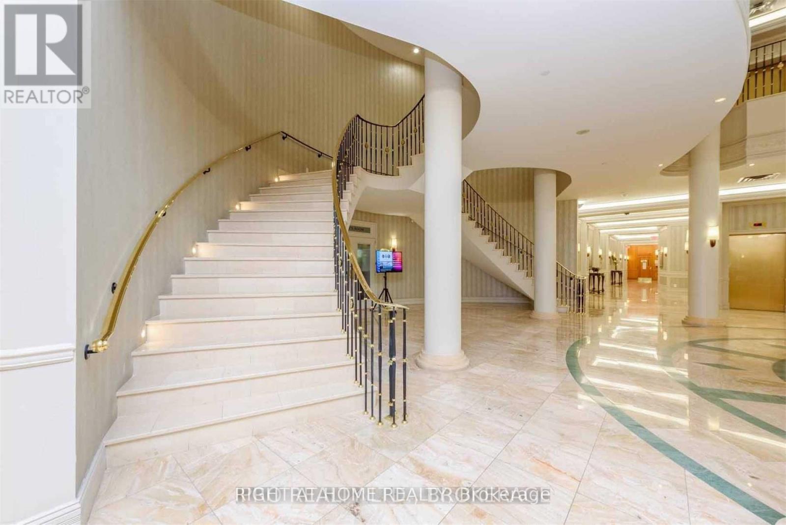 2607 - 35 Kingsbridge Garden Circle, Mississauga, Ontario  L5R 3Z5 - Photo 10 - W12401170