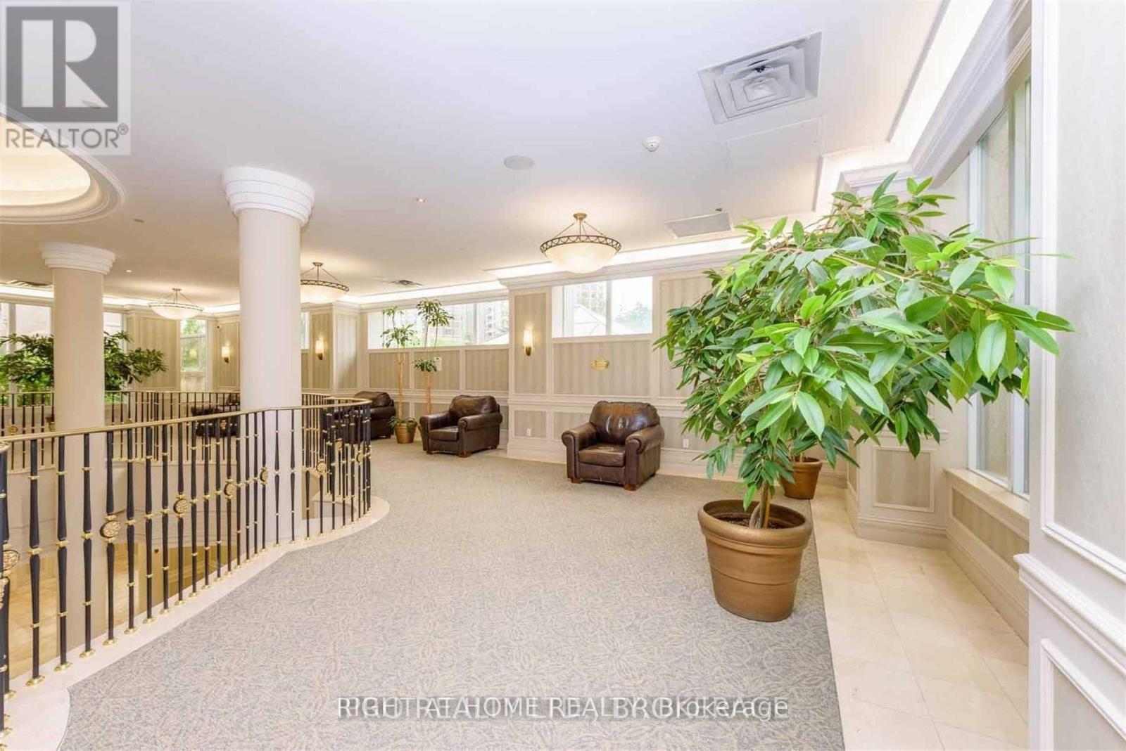 2607 - 35 Kingsbridge Garden Circle, Mississauga, Ontario  L5R 3Z5 - Photo 16 - W12401170
