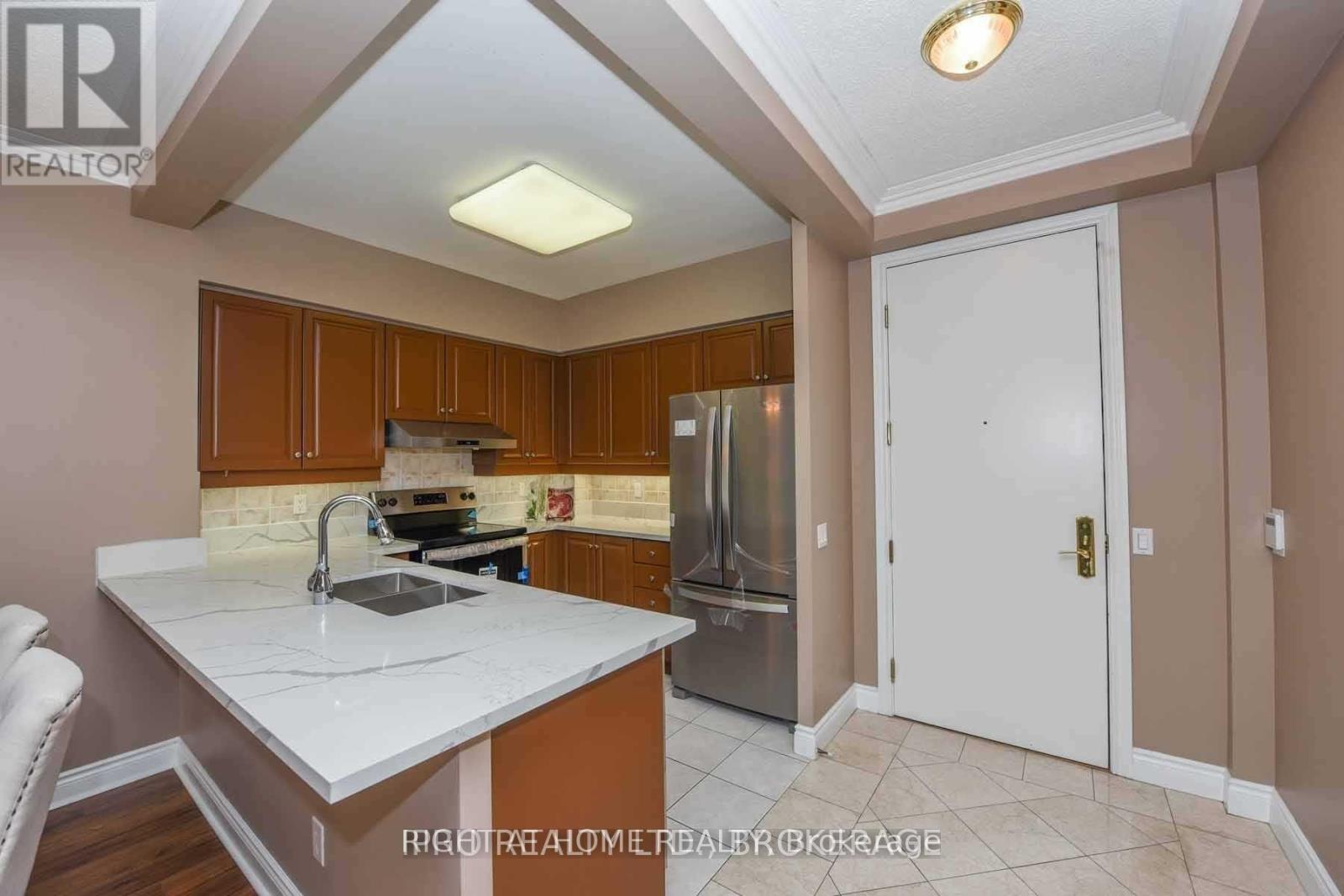 2607 - 35 Kingsbridge Garden Circle, Mississauga, Ontario  L5R 3Z5 - Photo 3 - W12401170