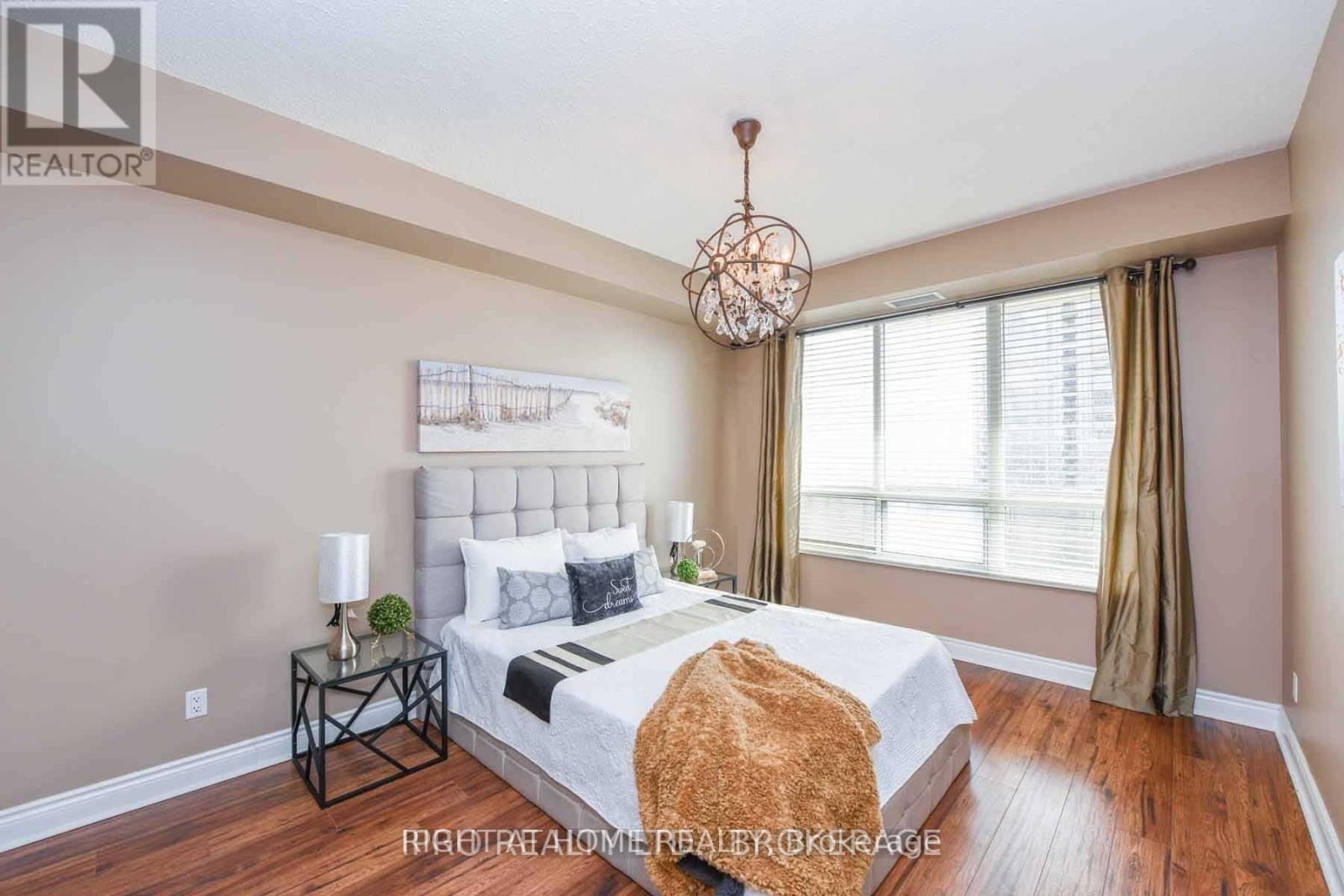 2607 - 35 Kingsbridge Garden Circle, Mississauga, Ontario  L5R 3Z5 - Photo 6 - W12401170